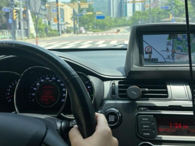 어른면 제일 하고 싶었던게 운전이었습니다.